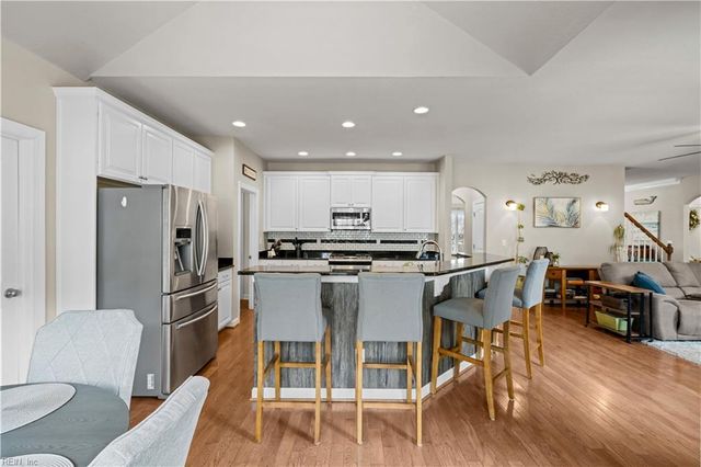 2820 Camarillo LN, Virginia Beach, VA 23456