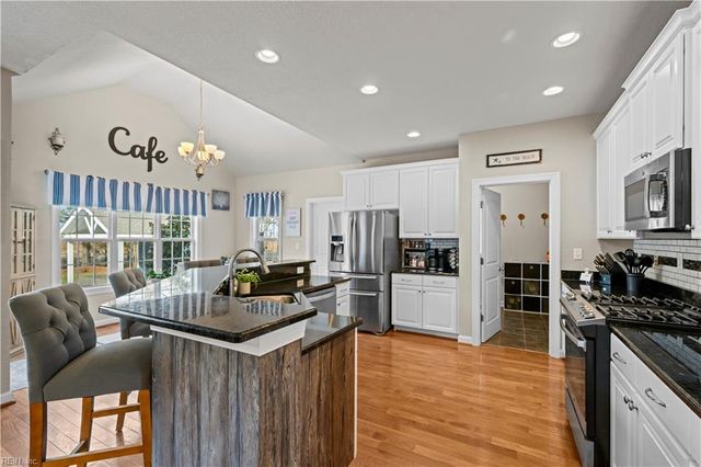 2820 Camarillo LN, Virginia Beach, VA 23456