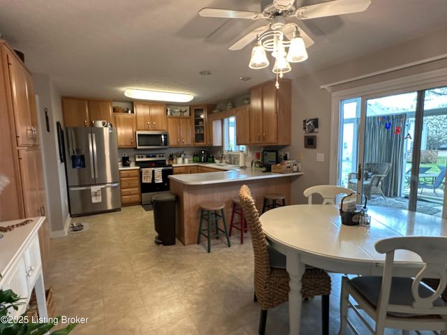 526 Michigan Ave, Elizabethtown, KY 42701