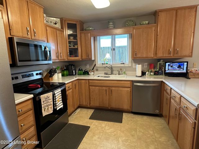 526 Michigan Ave, Elizabethtown, KY 42701