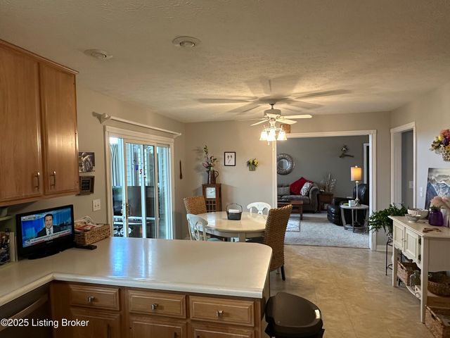 526 Michigan Ave, Elizabethtown, KY 42701