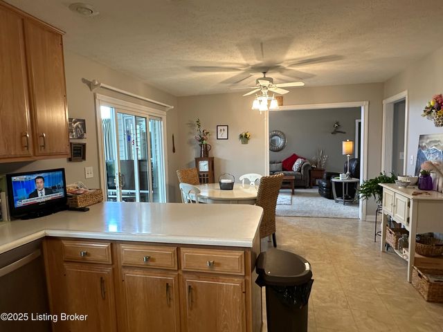 526 Michigan Ave, Elizabethtown, KY 42701