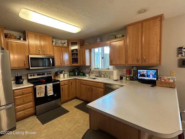 526 Michigan Ave, Elizabethtown, KY 42701