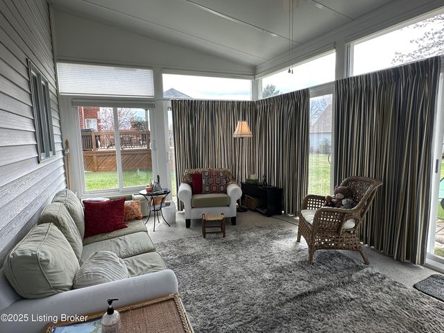 526 Michigan Ave, Elizabethtown, KY 42701