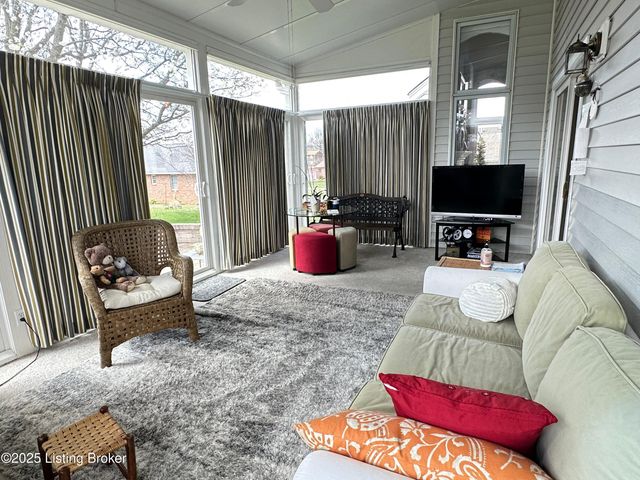 526 Michigan Ave, Elizabethtown, KY 42701