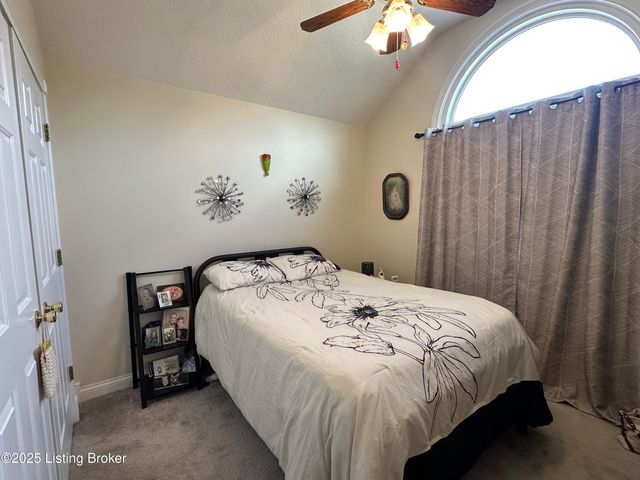 526 Michigan Ave, Elizabethtown, KY 42701