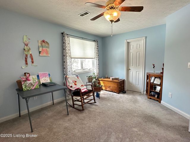 526 Michigan Ave, Elizabethtown, KY 42701