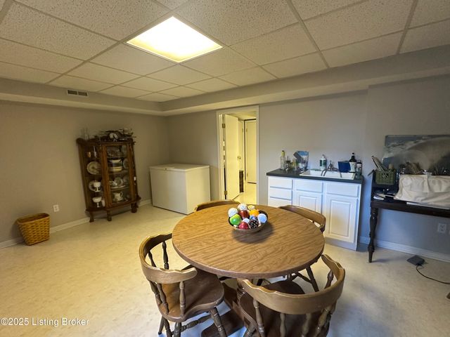 526 Michigan Ave, Elizabethtown, KY 42701
