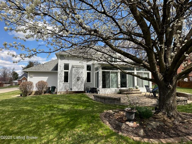 526 Michigan Ave, Elizabethtown, KY 42701