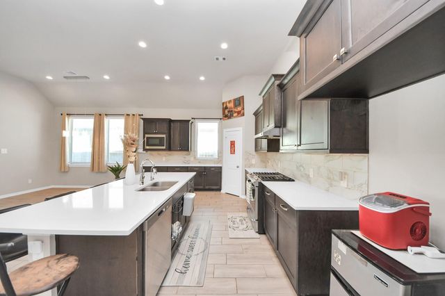 13021 Ocean Breeze Ln Lane, La Marque, TX 77568