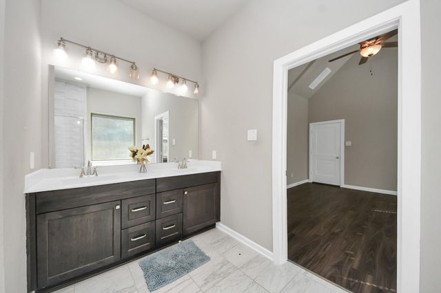 13021 Ocean Breeze Ln Lane, La Marque, TX 77568