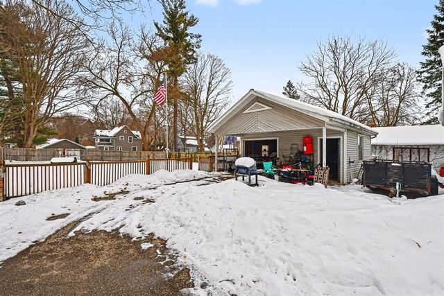 224 Pleasant Avenue, Caledonia, MI 49316