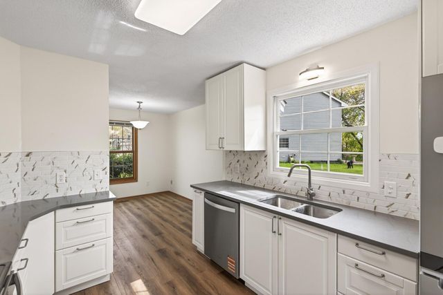 8143 Curtis Lane, Eden Prairie, MN 55347
