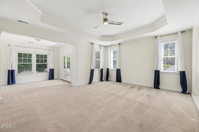 137 Lystra Grant Court, Chapel Hill, NC 27517