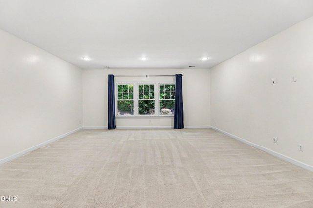 137 Lystra Grant Court, Chapel Hill, NC 27517