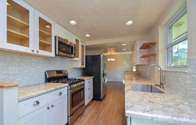 215 County Road 193, Alvin, TX 77511