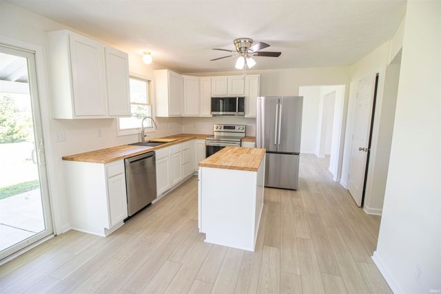 4707 S 980 E Road, Windfall, IN 46076