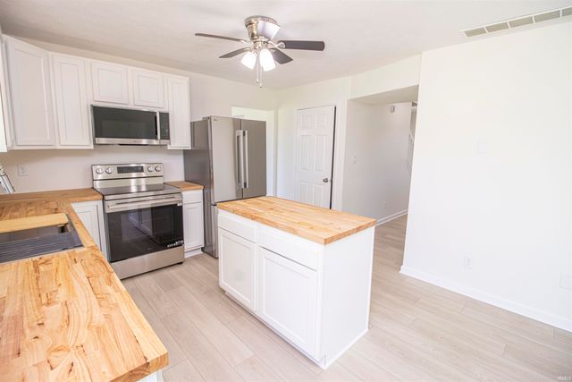 4707 S 980 E Road, Windfall, IN 46076