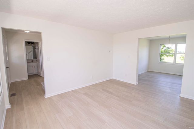 4707 S 980 E Road, Windfall, IN 46076