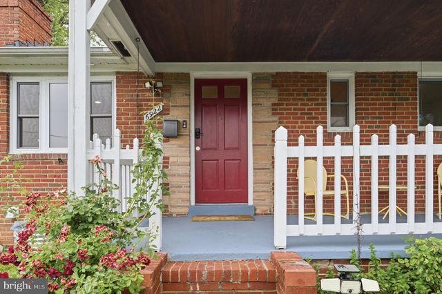 6922 EMERSON ST, Hyattsville, MD 20784