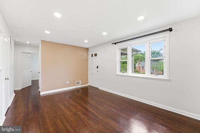 6922 EMERSON ST, Hyattsville, MD 20784