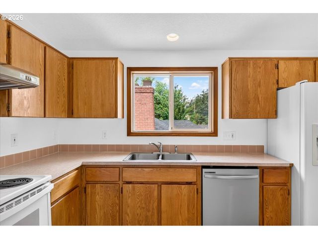 3857 Se 136TH Ave, Portland, OR 97236