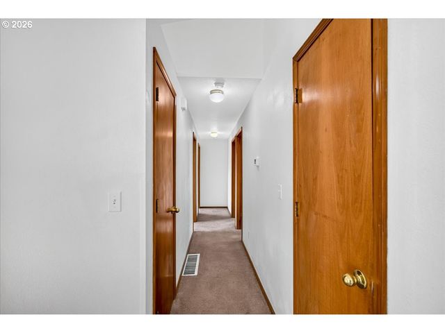 3857 Se 136TH Ave, Portland, OR 97236