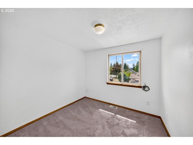 3857 Se 136TH Ave, Portland, OR 97236