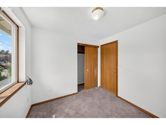 3857 Se 136TH Ave, Portland, OR 97236