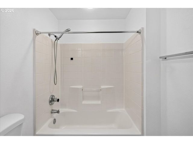 3857 Se 136TH Ave, Portland, OR 97236
