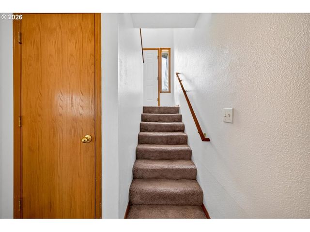 3857 Se 136TH Ave, Portland, OR 97236