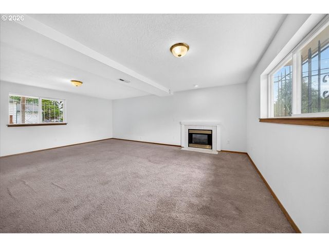 3857 Se 136TH Ave, Portland, OR 97236