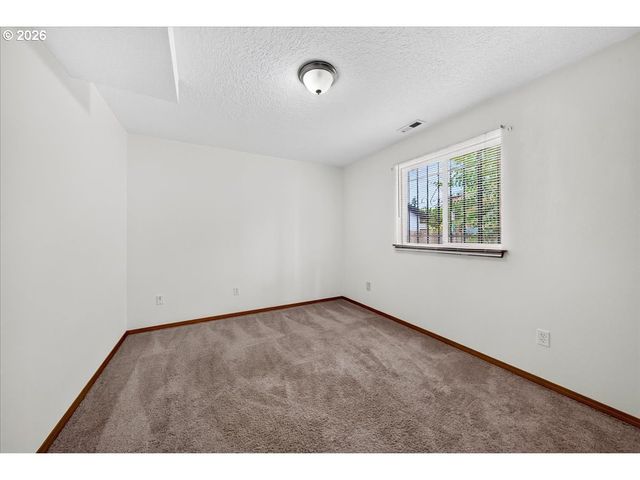3857 Se 136TH Ave, Portland, OR 97236
