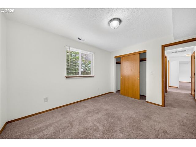 3857 Se 136TH Ave, Portland, OR 97236