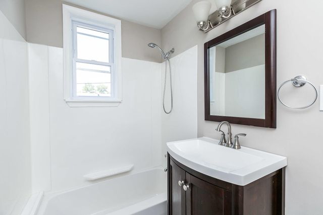 3233 KENTUCKY AVE, Baltimore, MD 21213