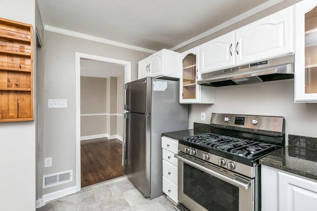 3233 KENTUCKY AVE, Baltimore, MD 21213