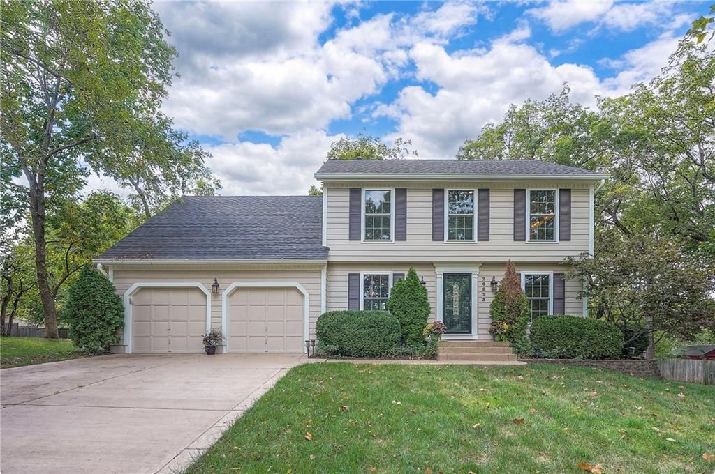 20823 W 45th Terrace, Shawnee, KS 66218