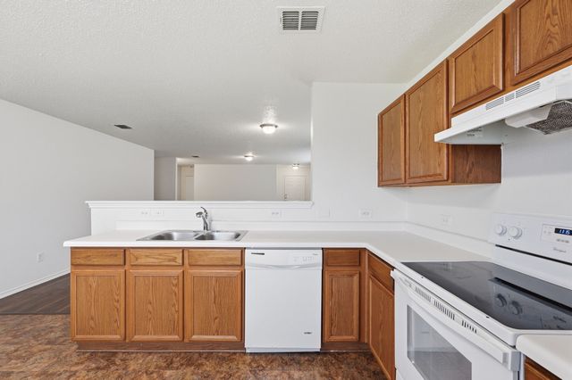 327 Deer Run Drive, Sanger, TX 76266