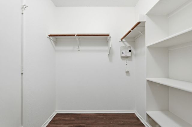 327 Deer Run Drive, Sanger, TX 76266