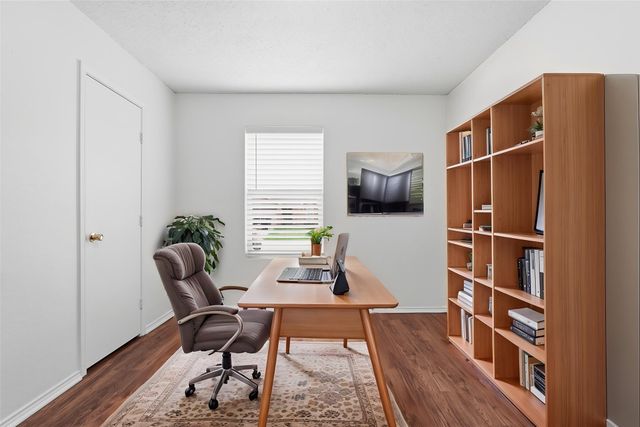 327 Deer Run Drive, Sanger, TX 76266