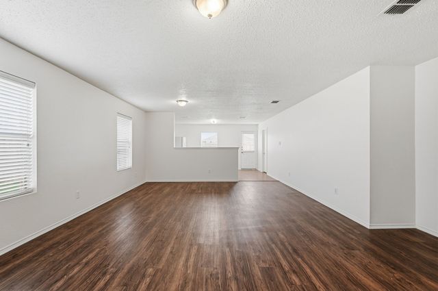 327 Deer Run Drive, Sanger, TX 76266