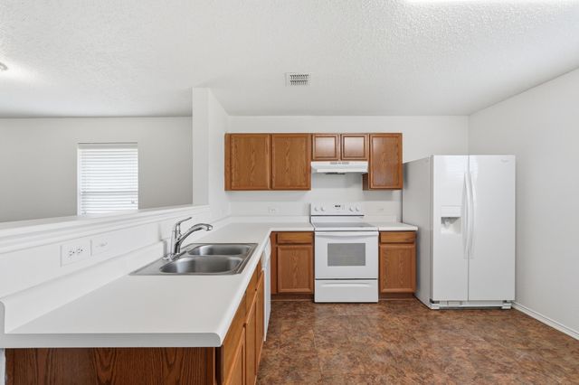 327 Deer Run Drive, Sanger, TX 76266