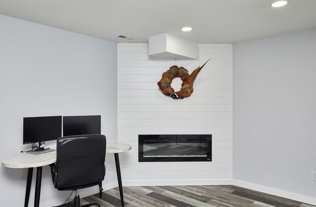 2104 Barry Drive, Adel, IA 50003
