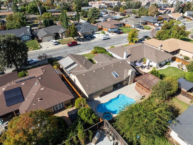 1091 Nez Perce Drive, Hollister, CA 95023