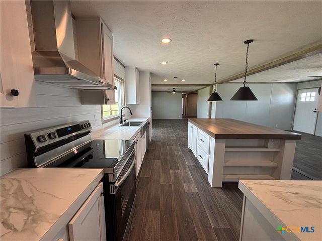 4929 Bronco Ridge, San Marcos, TX 78666
