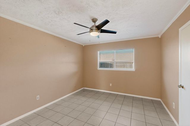 8 W Townhouse Lane 32, Grand Prairie, TX 75052