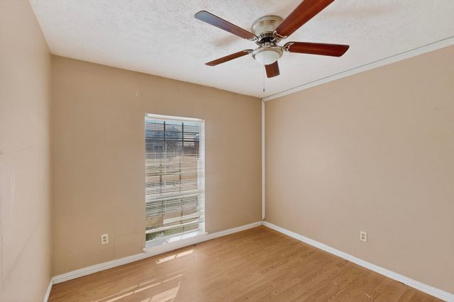 8 W Townhouse Lane 32, Grand Prairie, TX 75052