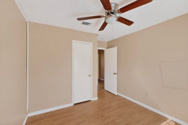 8 W Townhouse Lane 32, Grand Prairie, TX 75052