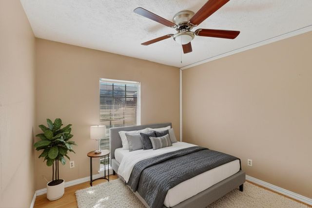 8 W Townhouse Lane 32, Grand Prairie, TX 75052