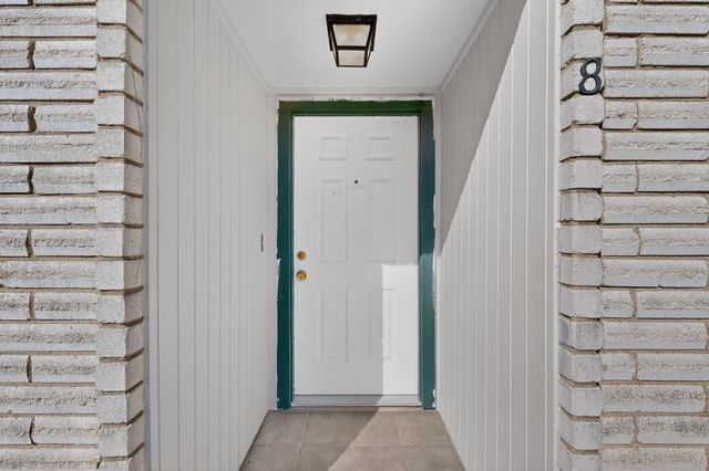 8 W Townhouse Lane 32, Grand Prairie, TX 75052